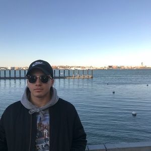 Meet your Posher, Christian